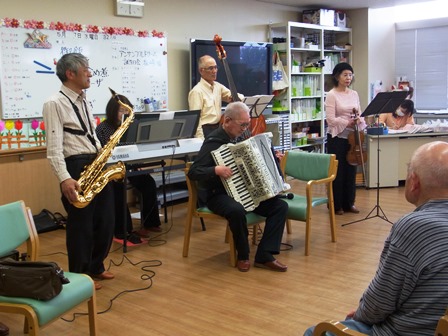 �M�c�f�C�T�[�r�X�ɂ�