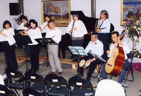 ���t���i